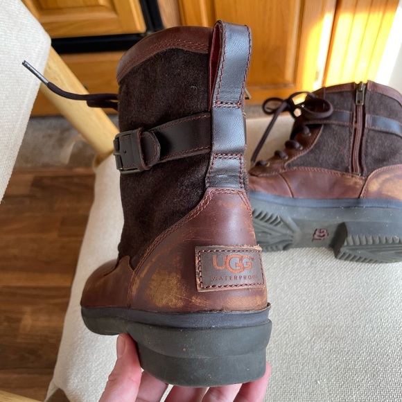 UGG Kasey leather zip up boots - Picture 9 of 14